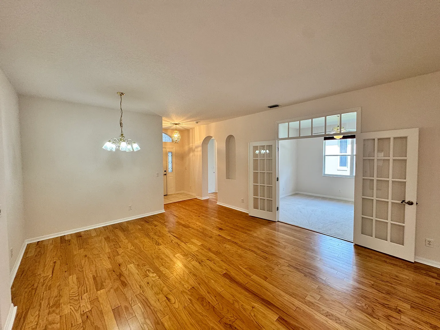 Nice 2 Beds 2 Baths in Royal Highlands in Leesburg — Photo 3