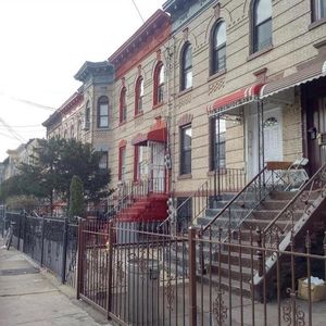 346 Montauk Ave APT 1, Brooklyn, NY, 11208