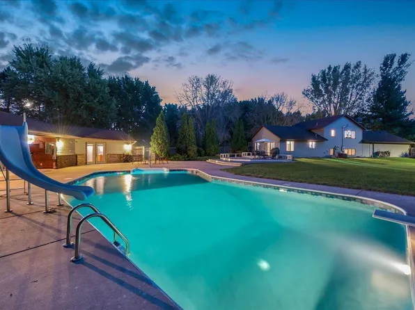 16330 Notre Dame St NE, Columbus, MN 55025