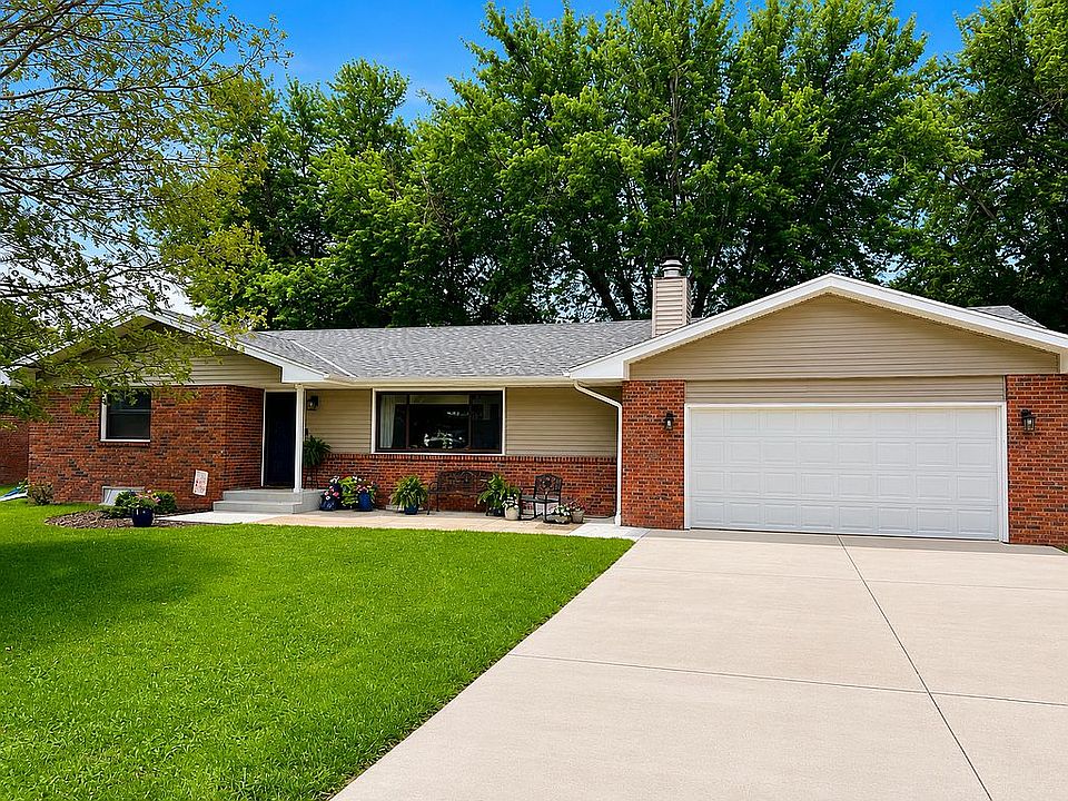 1st image of 1334 Meadow Ln