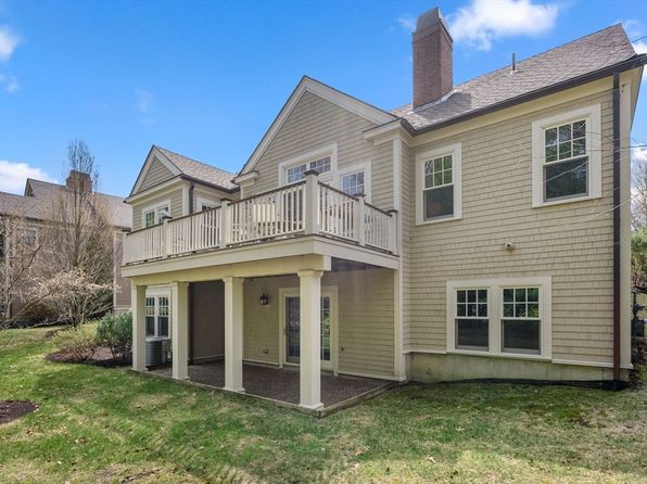 4 Somerset Pl UNIT 4, Weston, MA 02493