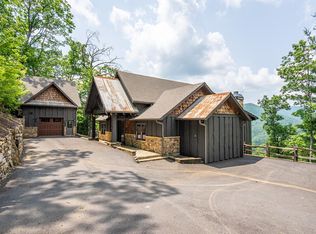 670 Brittney Dr, Blue Ridge, GA 30513