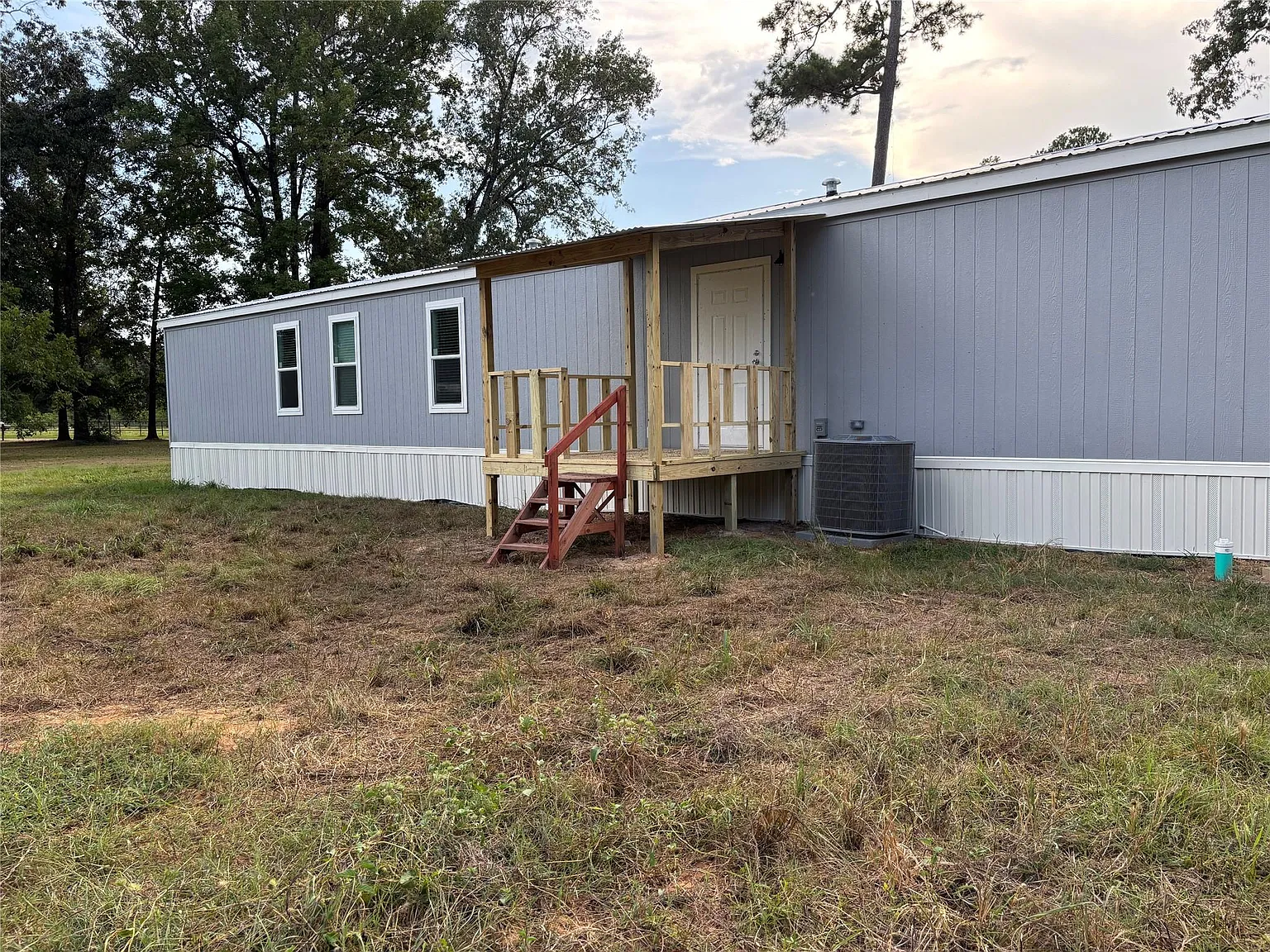 3 bed, 2.0 bath, 1153 sqft, $1,650 — Photo 2
