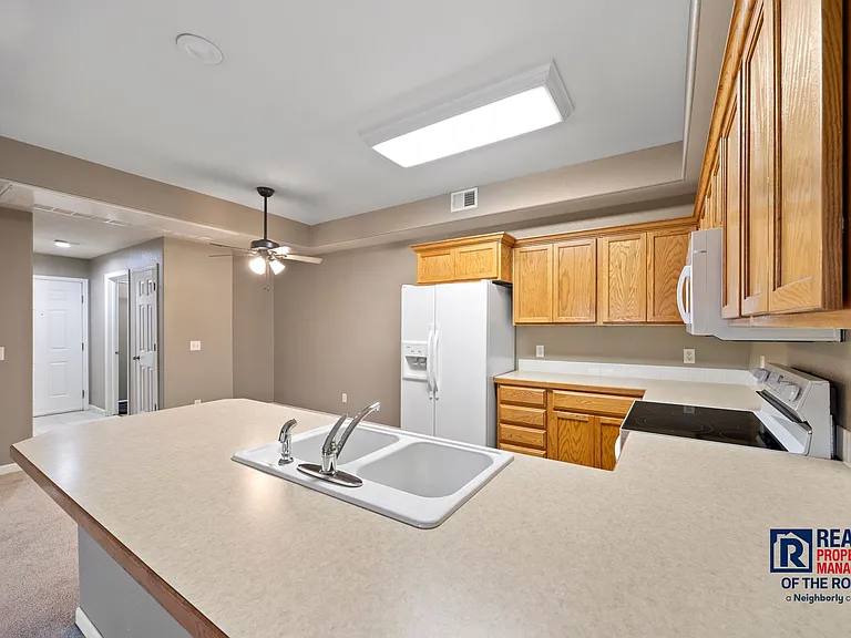 1280 Lake Cir #11C — Photo 4