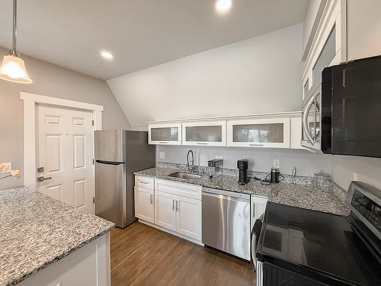 468 Salem St #4 — Photo 5