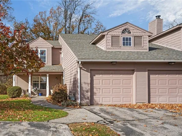 15 Nipmuc Trl #A, North Providence, RI 02904