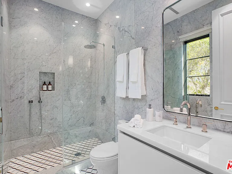 608 N Alpine Dr — Photo 68