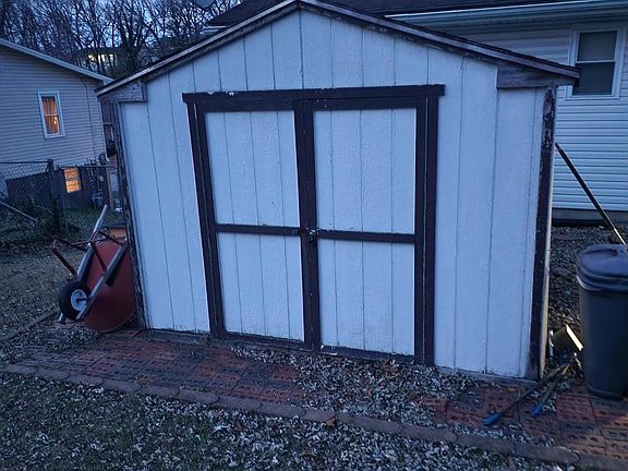 4th image of 2321 Starling Dr