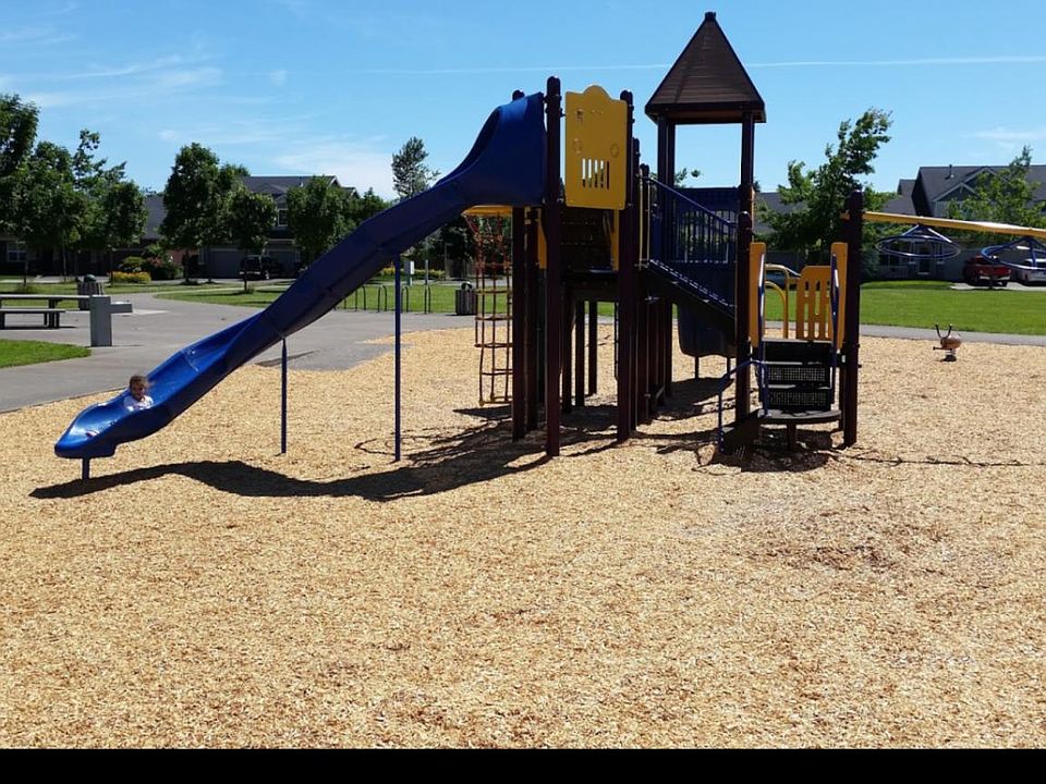 2nd image of 1235 Throne Dr