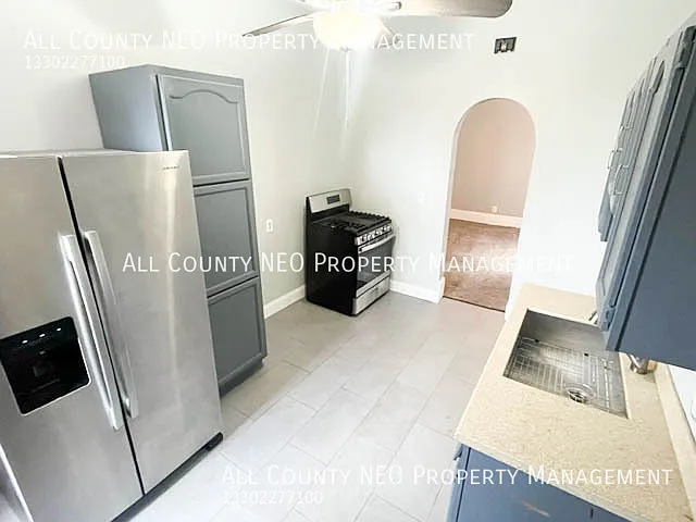 1854 W 45th St #BACK — Photo 11