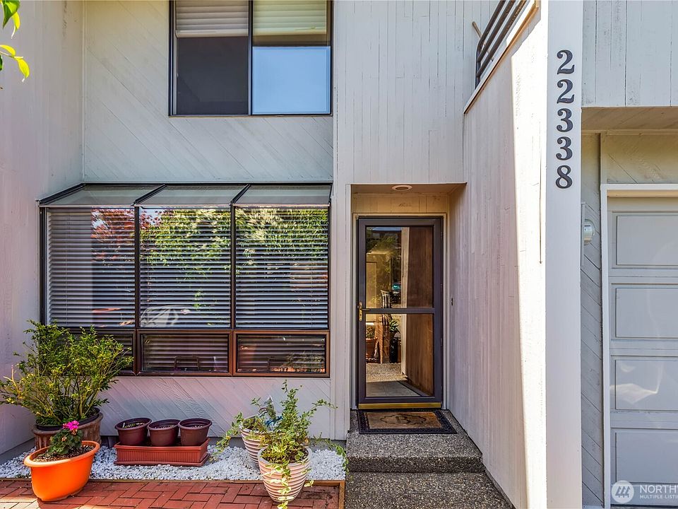 1st image of 22338 6th Avenue S #9