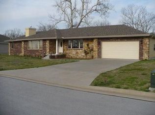 4218 University Cir, Joplin, MO 64801