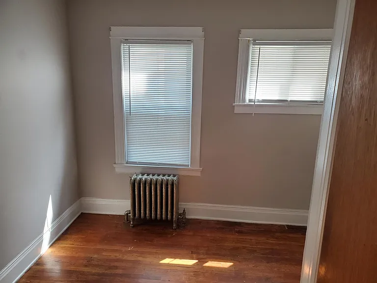 507 Oxford St #1 — Photo 10
