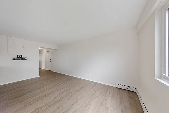 708 W Bittersweet Pl #701 — Photo 11