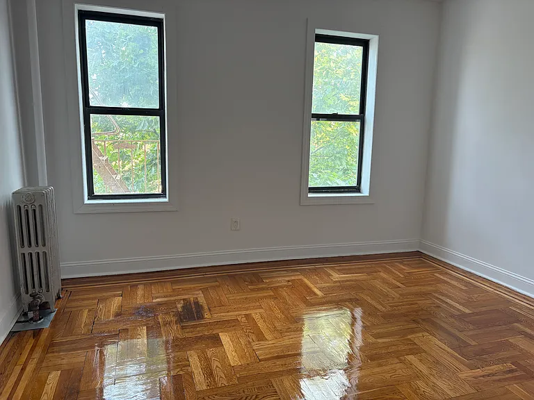 2860 Buhre Ave #3C — Photo 5