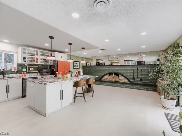3131 Liberty Cir N, Las Vegas, NV 89121