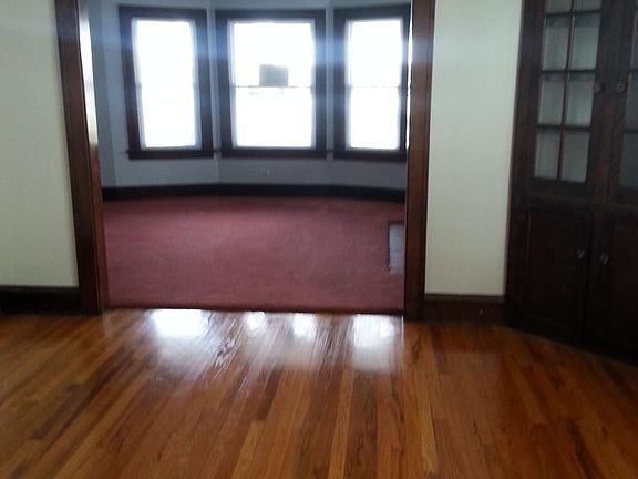 3rd image of 14965 Delaware Ave