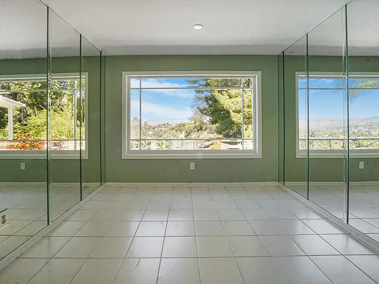 22903 De Kalb Dr — Photo 14