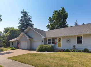 904 8th Ave, Rochelle, IL 61068