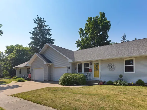 904 8th Ave, Rochelle, IL 61068