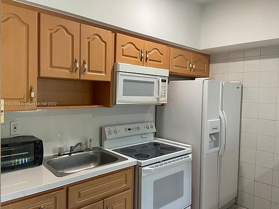 4th image of 3360 NW 215th St