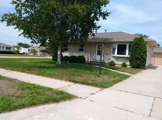 2538 37th St, Two Rivers, WI 54241
