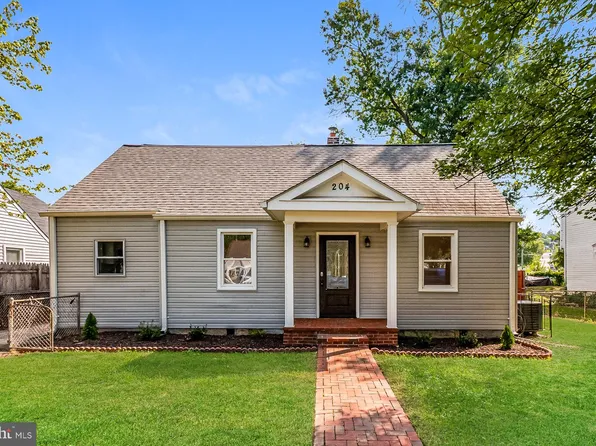 204 N Huron Dr, Oxon Hill, MD 20745