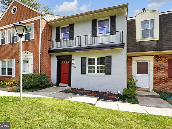2nd image of 752 College Pkwy #7