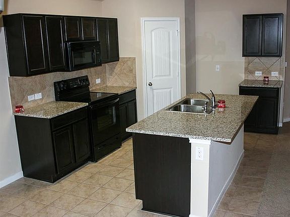 4th image of 5721 Roderick Dr