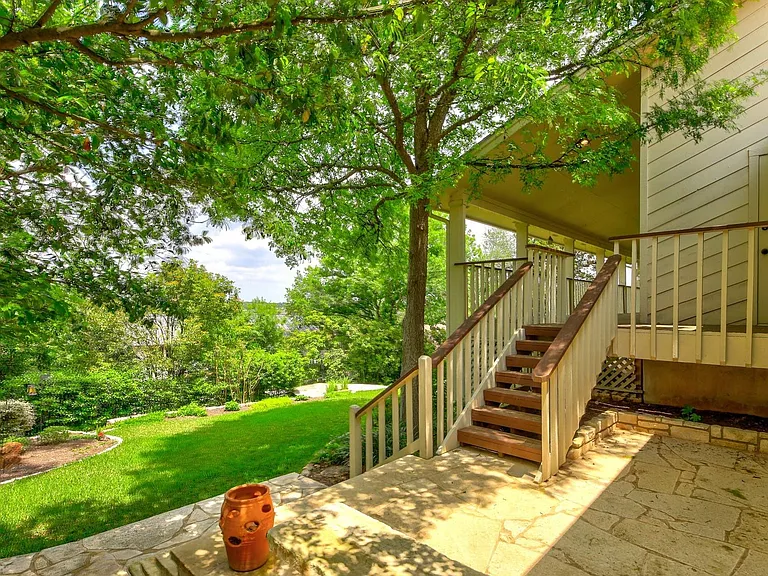 6200 Rain Creek Pkwy — Photo 30