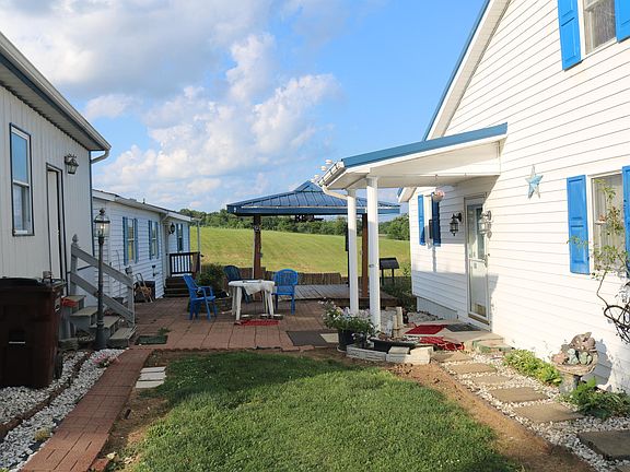 3rd image of 152 Watson Ln