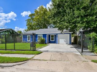8905 N Main St, Houston, TX 77022