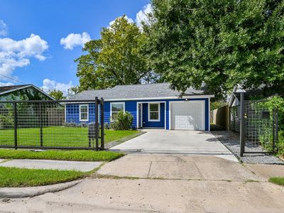 8905 N Main St, Houston, TX, 77022