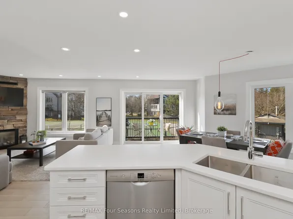 835 Suncrest Cir, Collingwood, ON L9Y 5C7