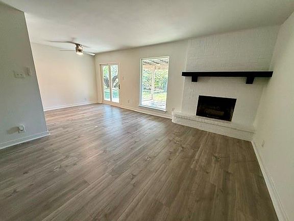4th image of 7303 Whispering Creek Cir #A & B