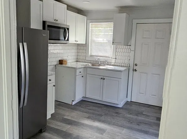 821 Commander St, Florence, SC 29506