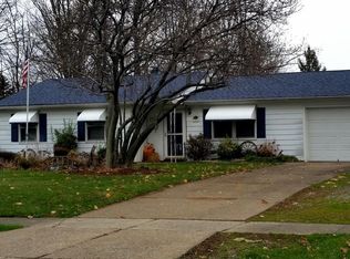 7355 W Point Dr, North Ridgeville, OH 44039