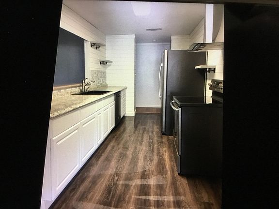 5th image of 8401 Yorkshire Dr