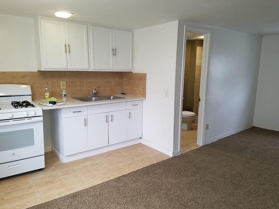 1st image of 605 Catherine St #1
