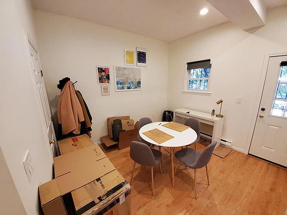 4th image of 28 E Springfield St APT 4