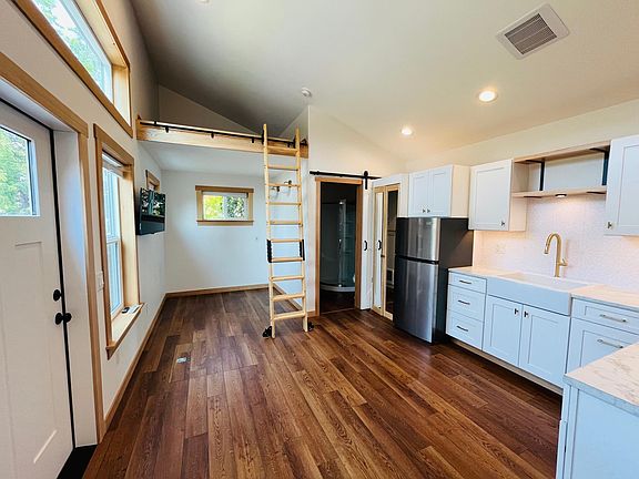 removable loft railing