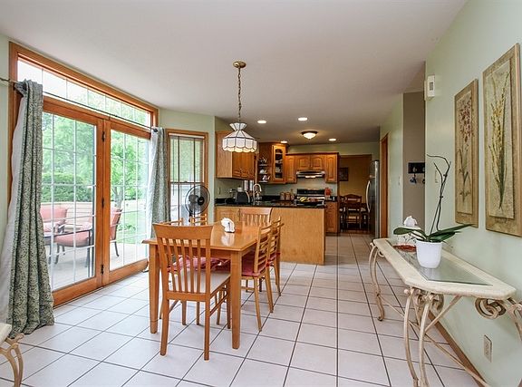 4th image of 125 Gray Dr