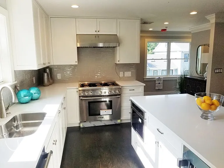1525 Beacon St #3 — Photo 8
