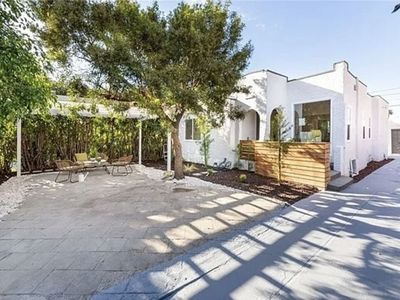 1435 W 71st St, Los Angeles, CA, 90047