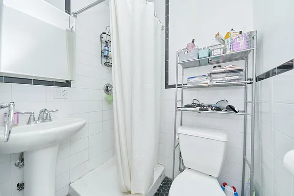 Rented by Living New York | media 13