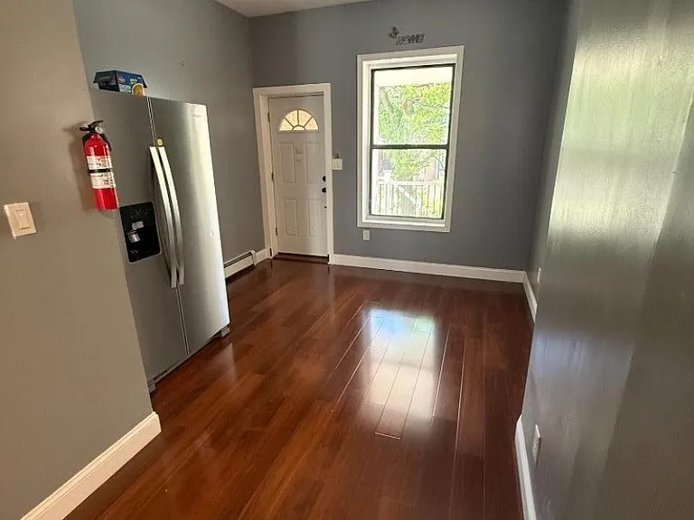 11 Wakeman Ave #1 — Photo 2
