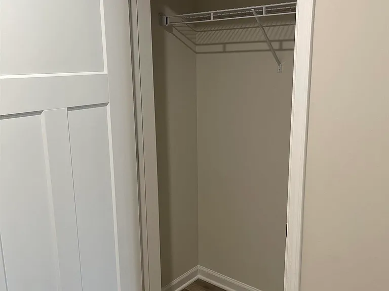 747 Hardman Dr — Photo 31
