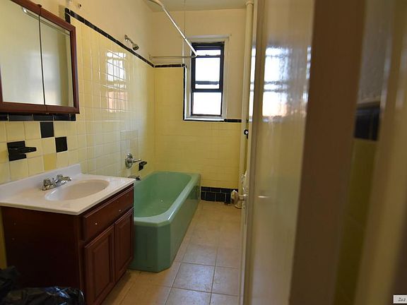 5th image of 2626 Kings Hwy APT 3B