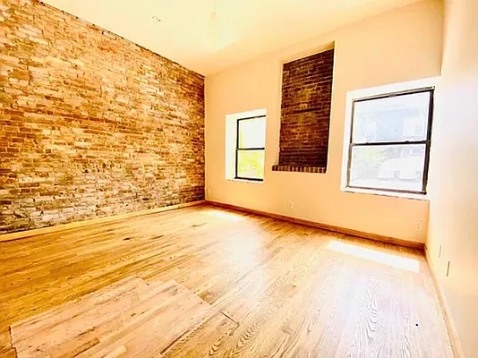 Rented by null | media 26