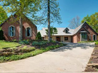 5449 S Dunrobin Dr, Springfield, MO 65809